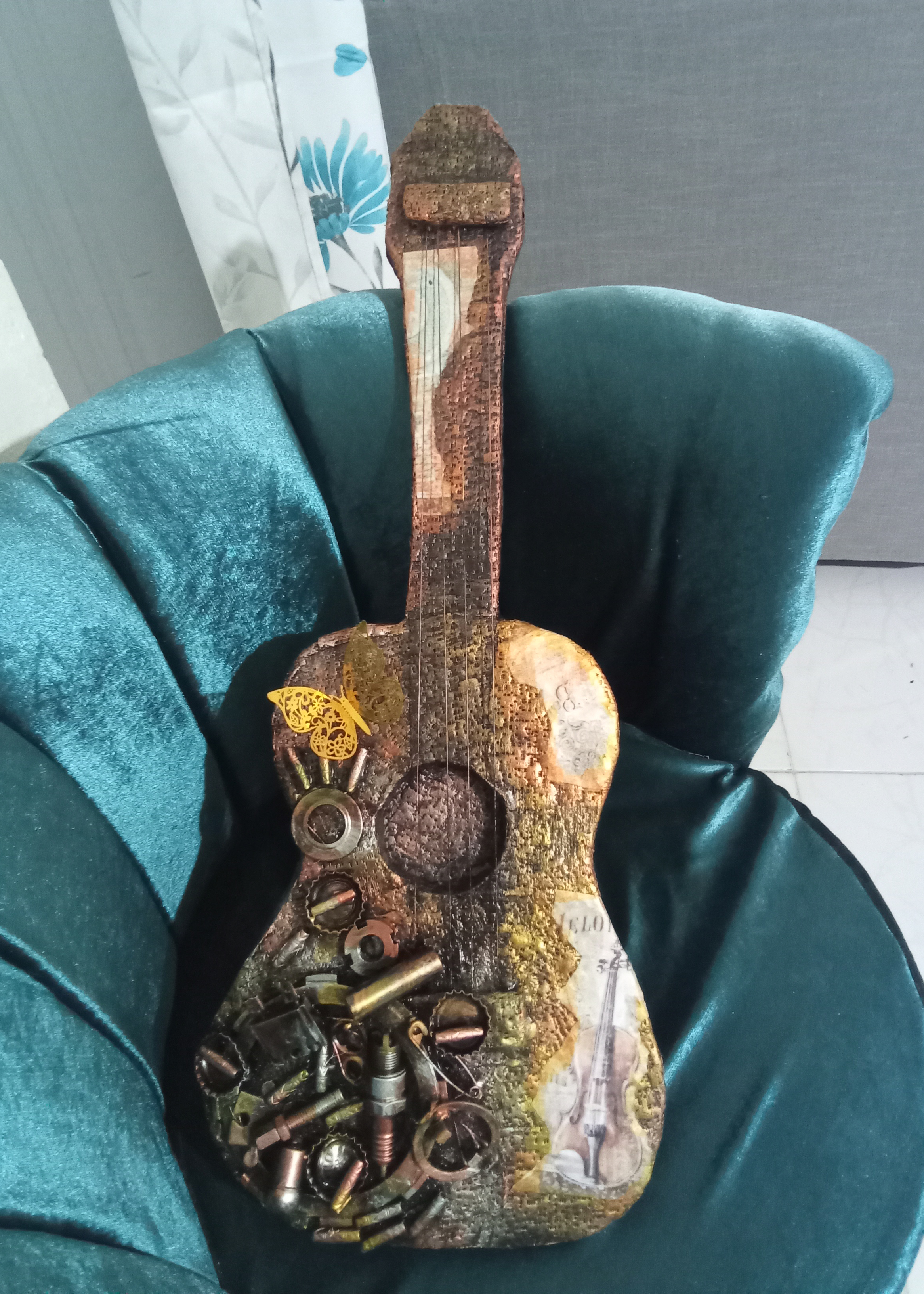 Jeymel's crafted guitar